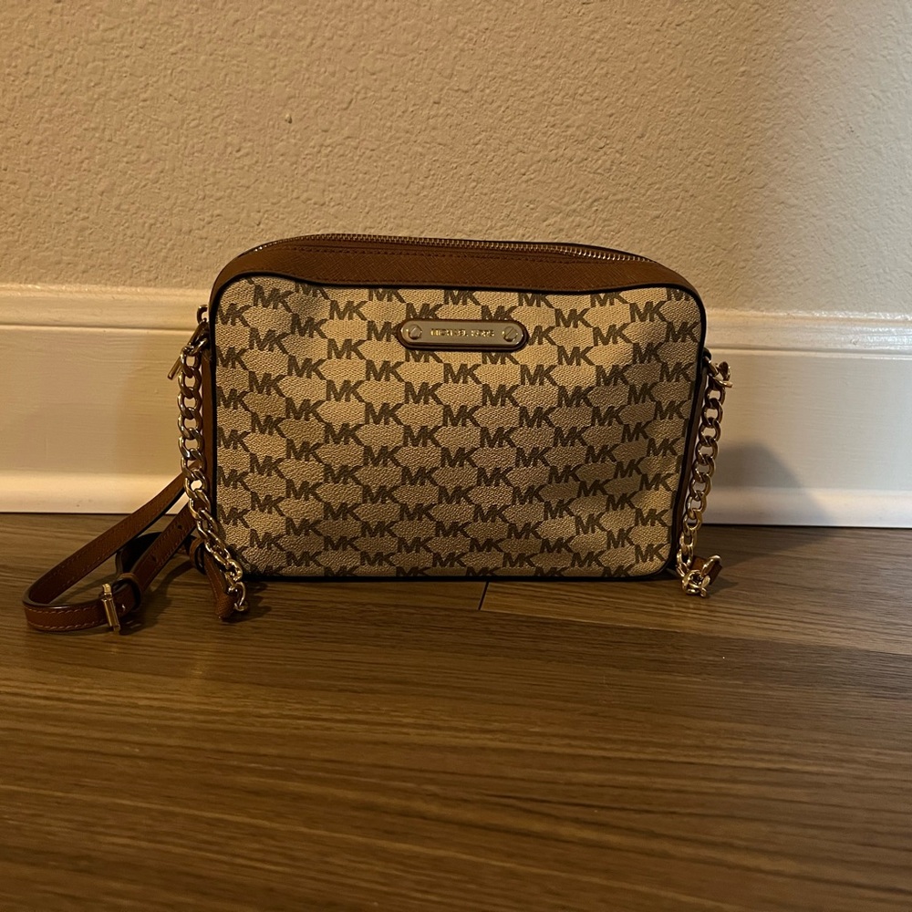 Michael Kors Crossbody Bag